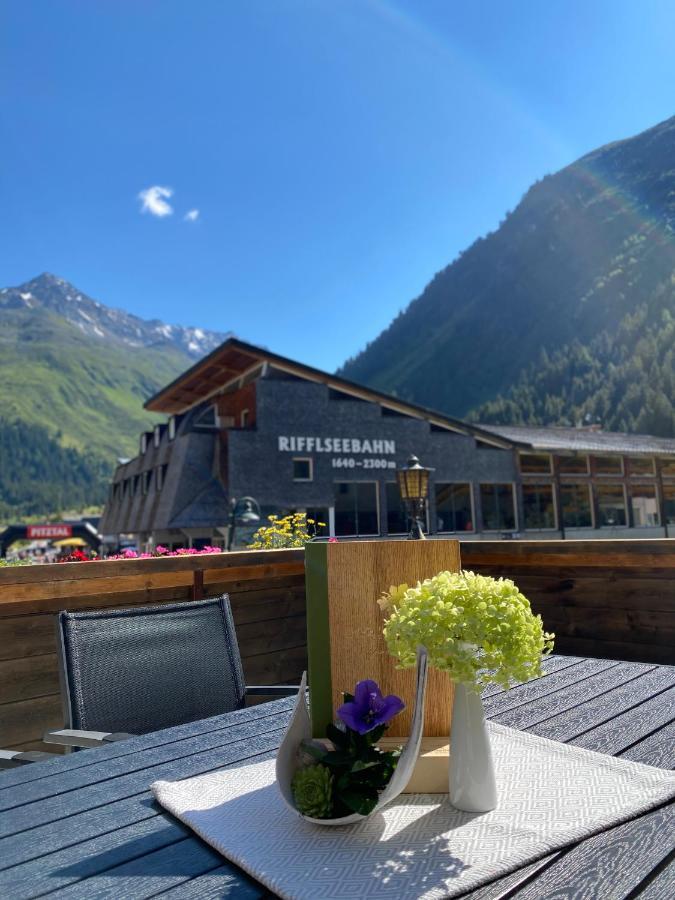 Hotel Zirbenhof Sankt Leonhard im Pitztal Exterior foto