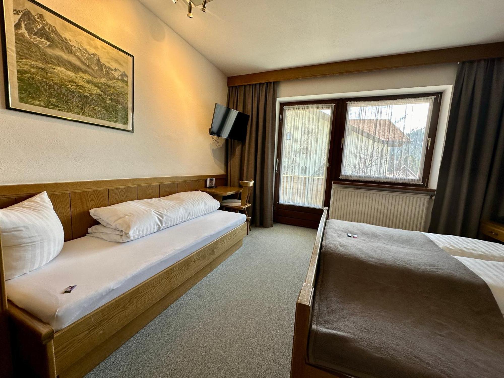 Hotel Zirbenhof Sankt Leonhard im Pitztal Quarto foto