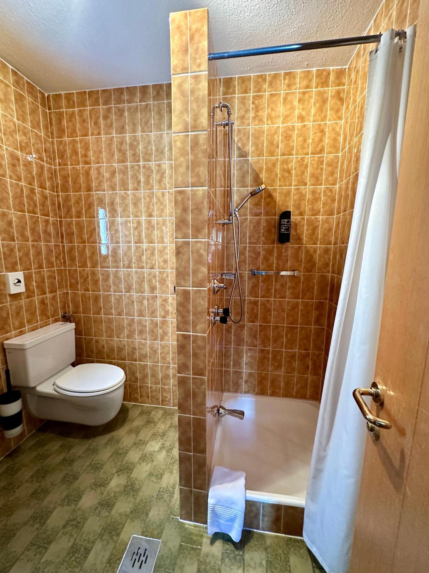 Hotel Zirbenhof Sankt Leonhard im Pitztal Quarto foto